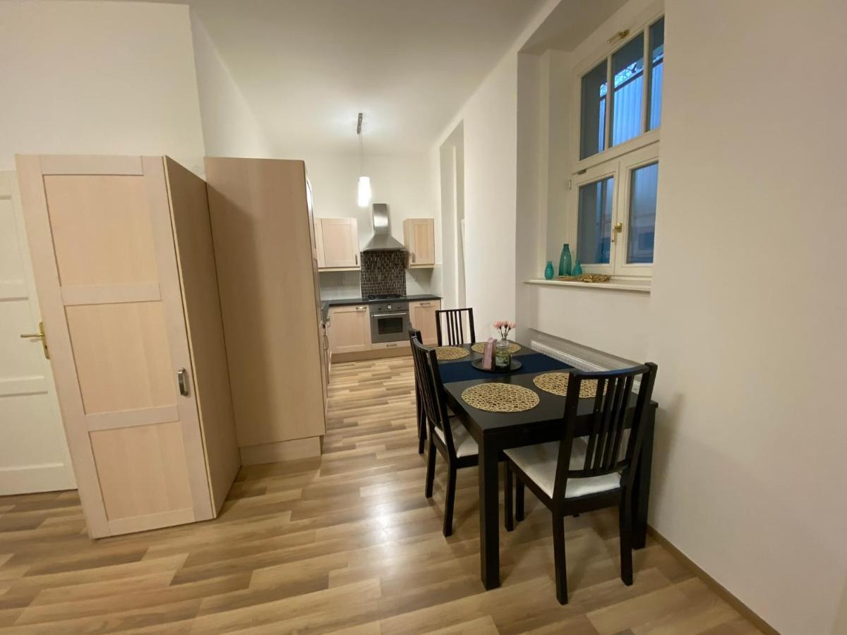 Spacious Apartment On Wenceslas Square Prague Exterior photo